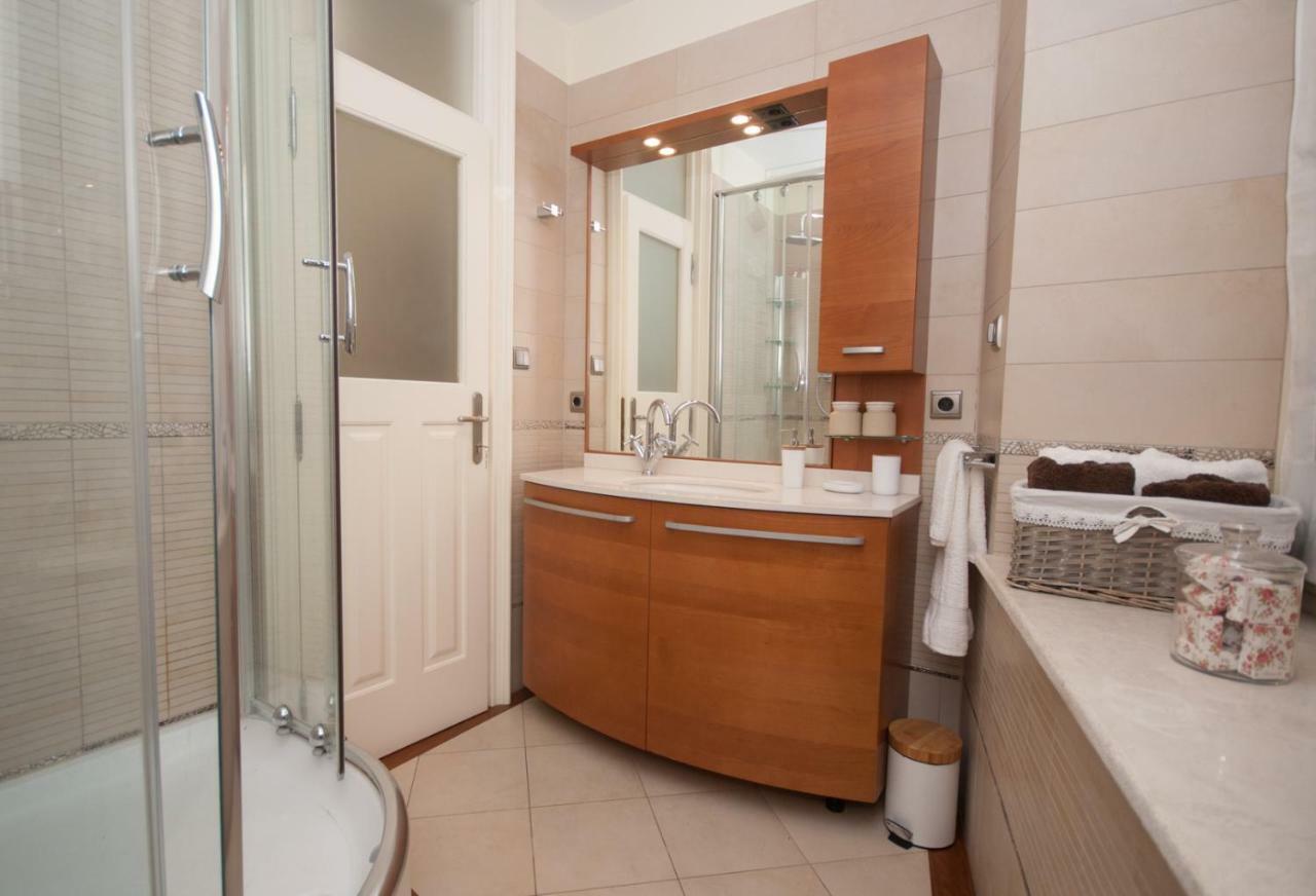 Stone Pearl Heritage Luxury Suite Split Exterior foto